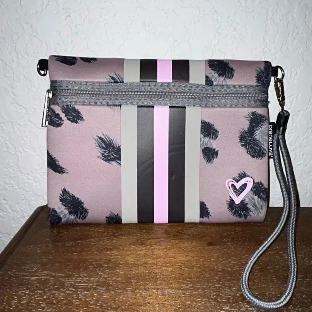 Prenelove Zipper Closure Clutch Wristlet